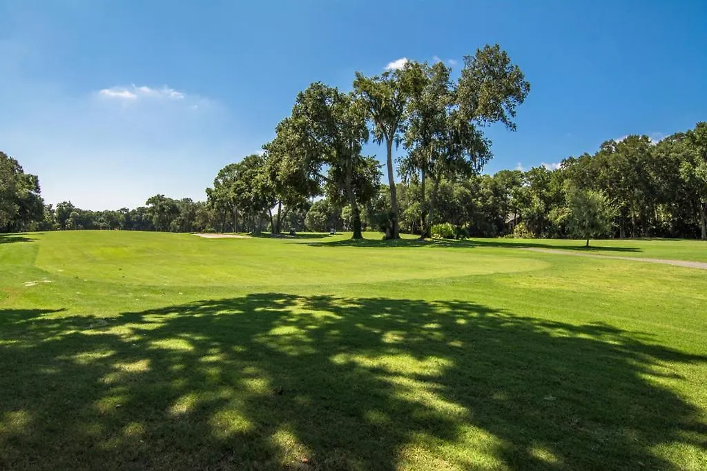 Complex Pool, Golf Course, Bikes Villa Hilton Head Island