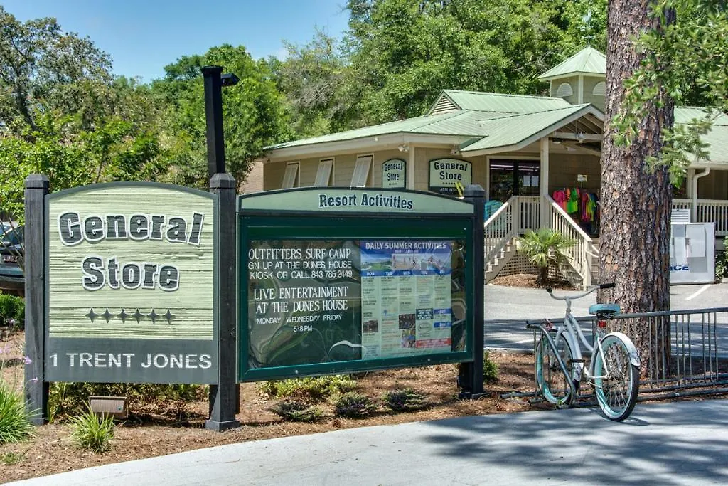 Complex Pool, Golf Course, Bikes Villa Hilton Head Island