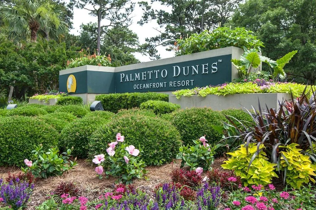 Complex Pool, Golf Course, Bikes Villa Hilton Head Island United States